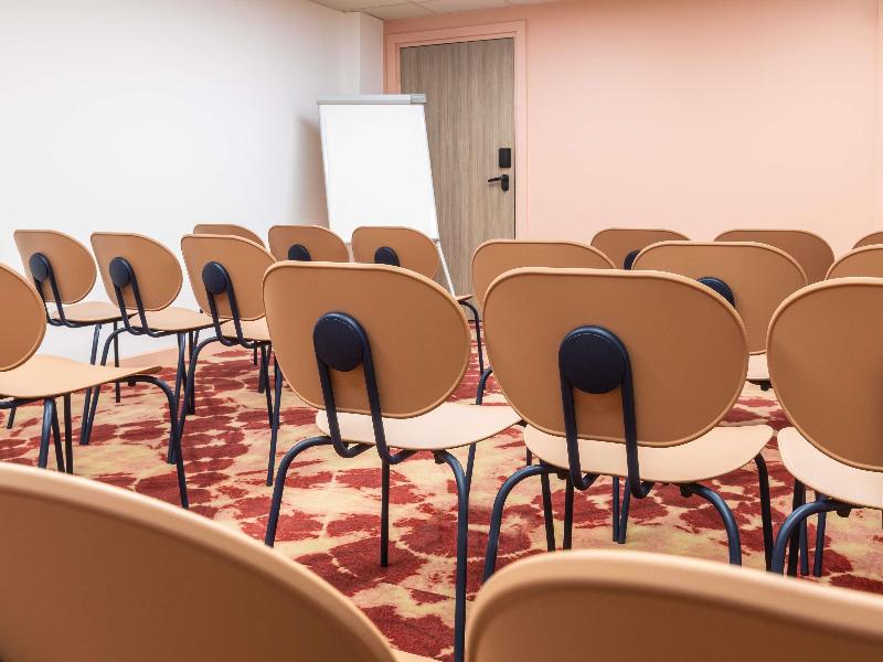 Ibis Styles Strasbourg Centre République image