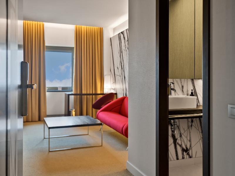 Ramada Plaza by Wyndham Bucharest Convention Cente image