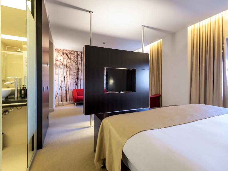 Ramada Plaza by Wyndham Bucharest Convention Cente image