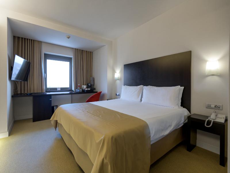 Ramada Plaza by Wyndham Bucharest Convention Cente image