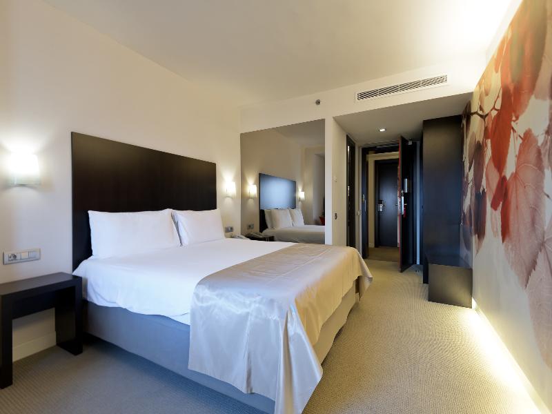 Ramada Plaza by Wyndham Bucharest Convention Cente image