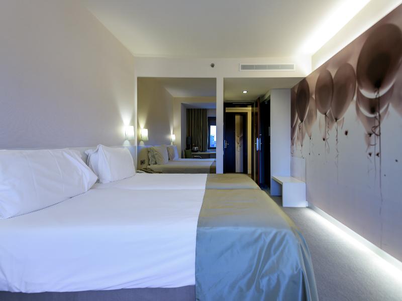 Ramada Plaza by Wyndham Bucharest Convention Cente image