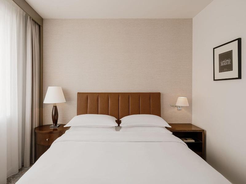 Sheraton Poznan image