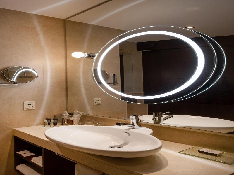 Sheraton Poznan image