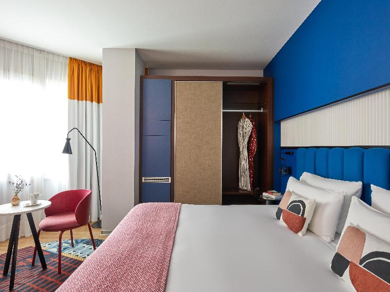 Hotel Indigo Barcelona Plaza Espana image