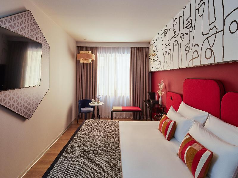Hotel Indigo Barcelona Plaza Espana image