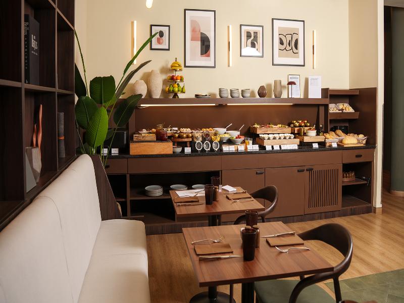 Honest Budapest by Chic&Basic image