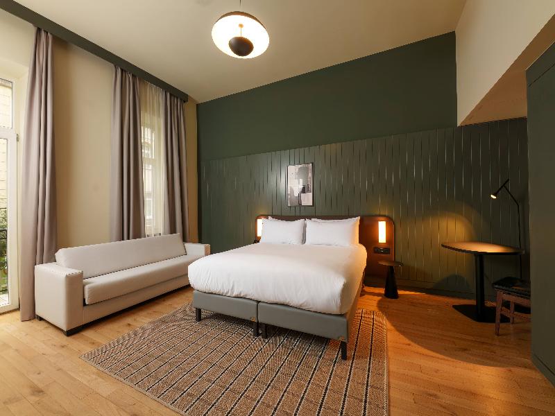 Honest Budapest by Chic&Basic image