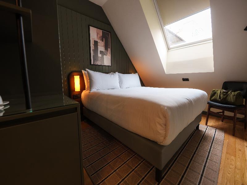 Honest Budapest by Chic&Basic image