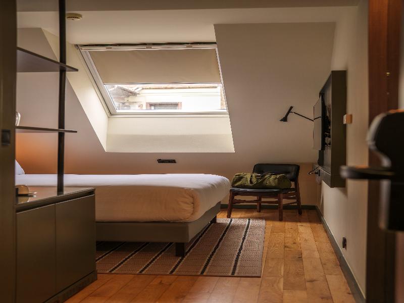 Honest Budapest by Chic&Basic image