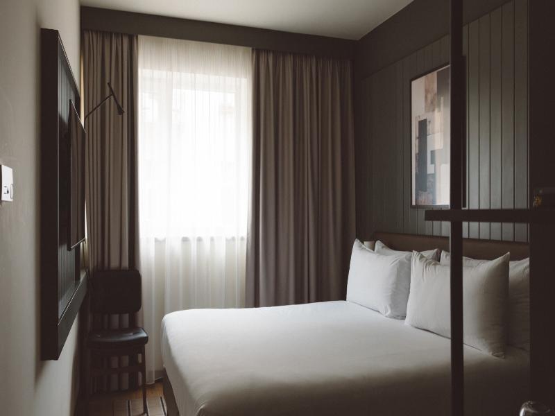 Honest Budapest by Chic&Basic image