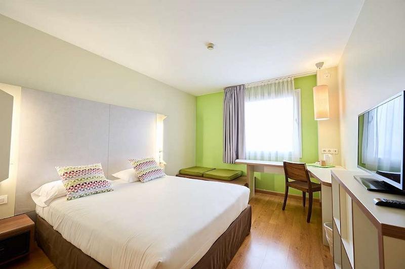 Travelodge Cornella Fira image