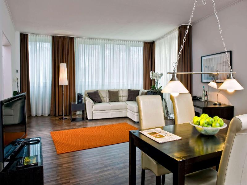 Wyndham Hannover Atrium image