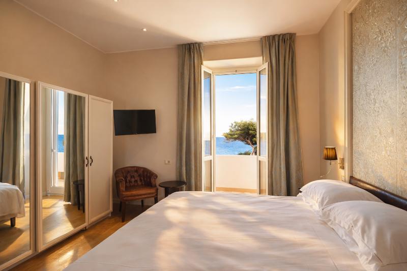 Grand Hotel Mediterranee image