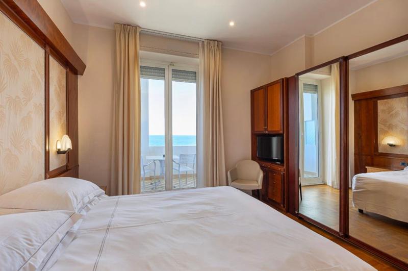 Grand Hotel Mediterranee image