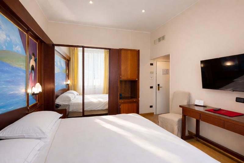 Grand Hotel Mediterranee image