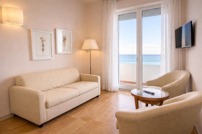 Grand Hotel Mediterranee image