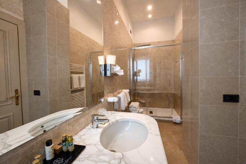Grand Hotel Mediterranee image