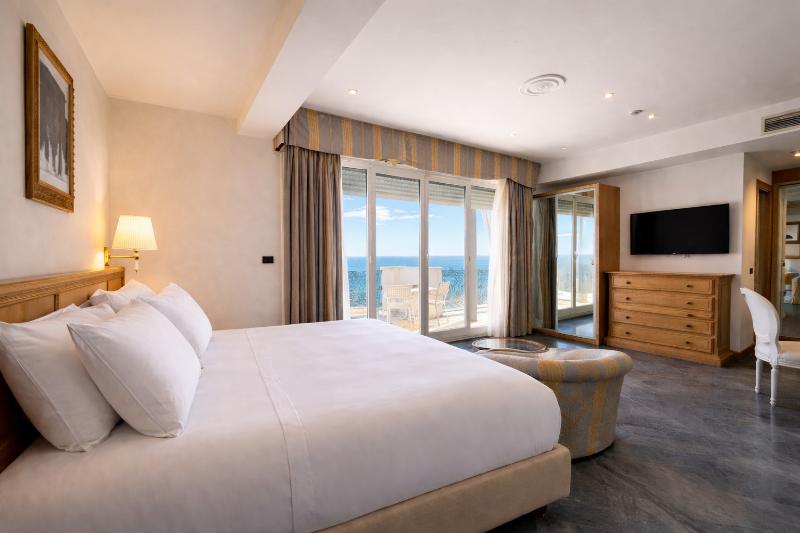 Grand Hotel Mediterranee image