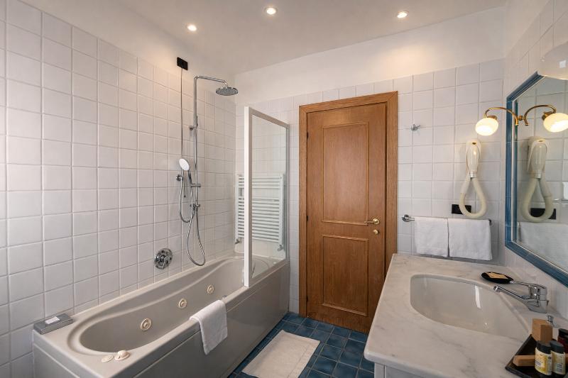 Grand Hotel Mediterranee image