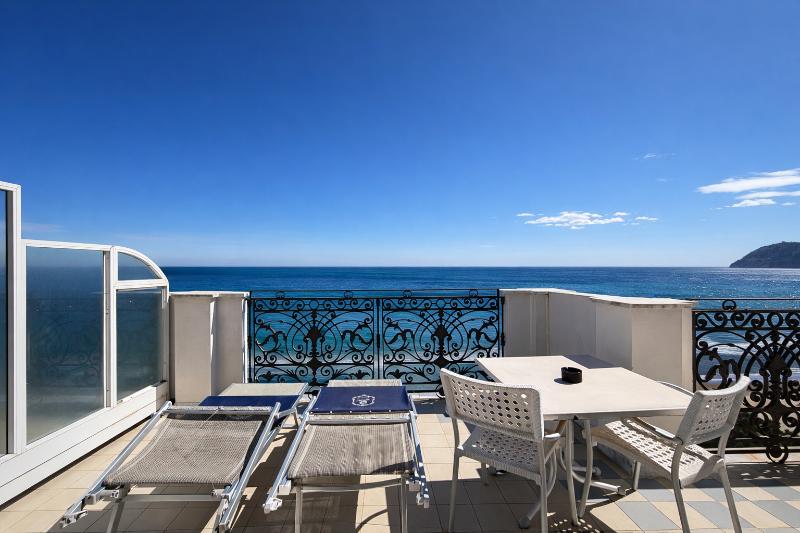 Grand Hotel Mediterranee image