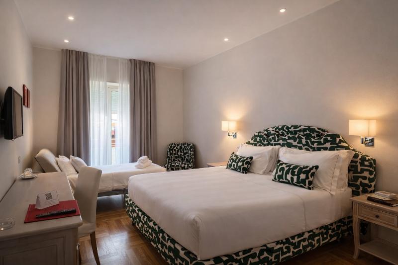 Grand Hotel Mediterranee image