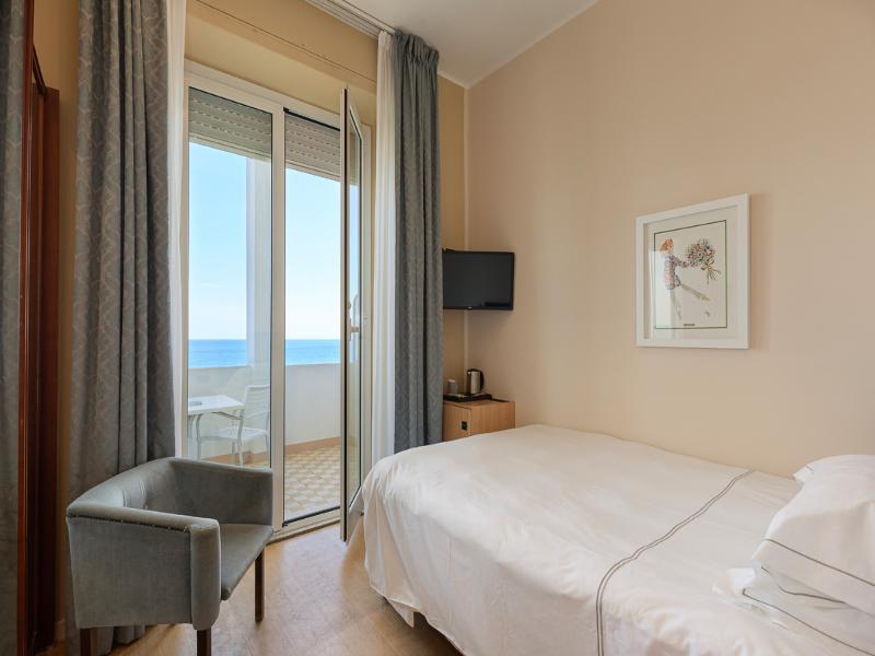 Grand Hotel Mediterranee image