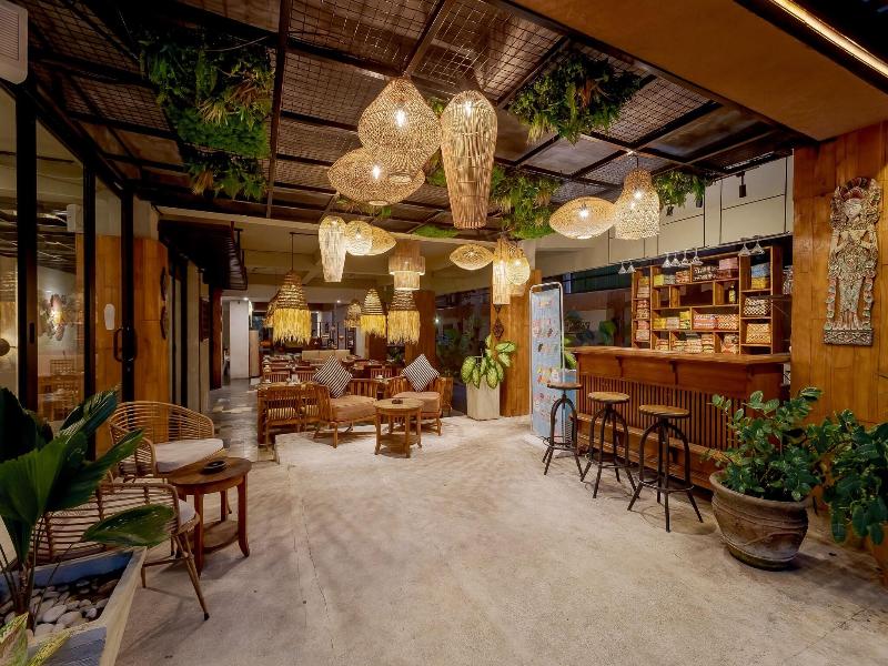 Fourteen Roses Legian Hotel image