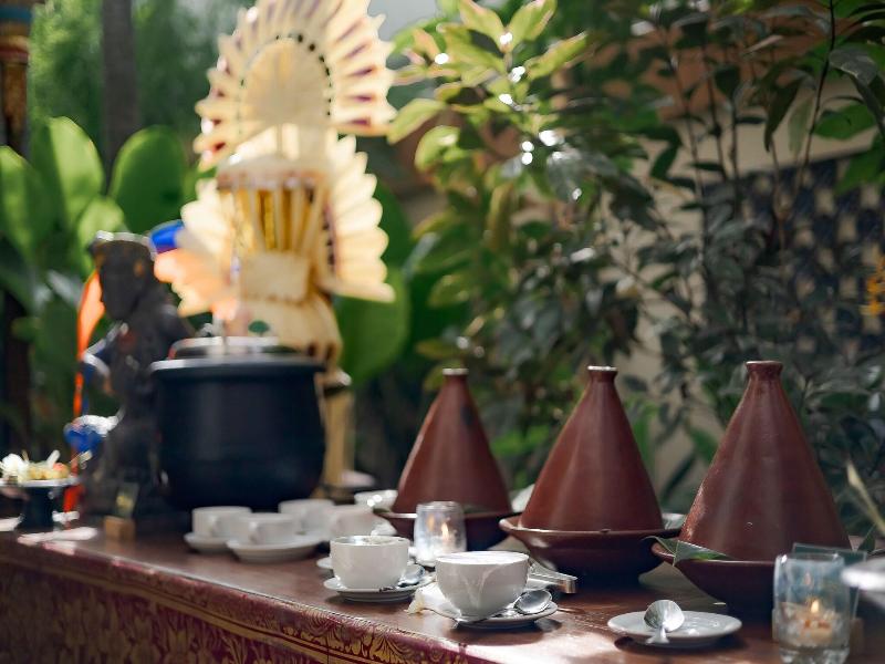 Fourteen Roses Legian Hotel image