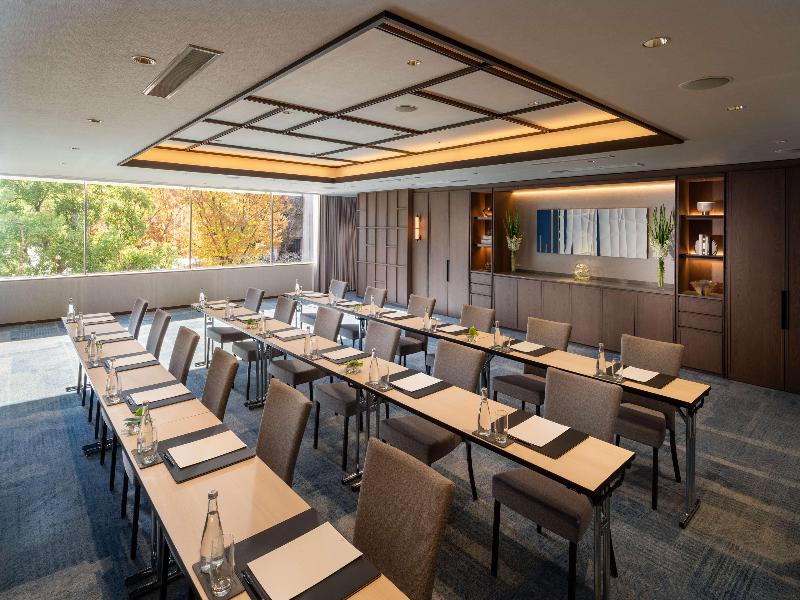 Hilton Tokyo image
