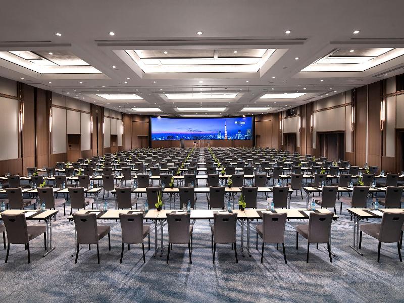 Hilton Tokyo image