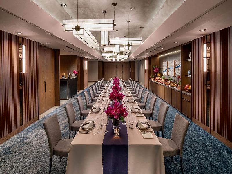 Hilton Tokyo image