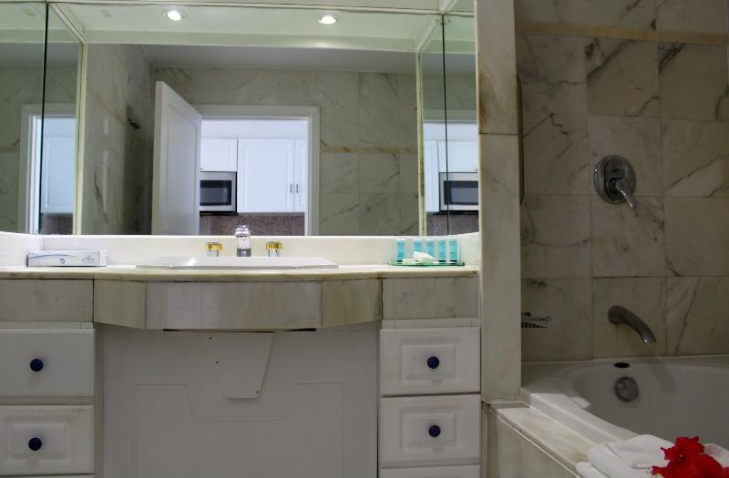 Sapphire Beach Club Resort image