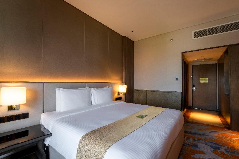 Waterfront Cebu City Hotel & Casino image