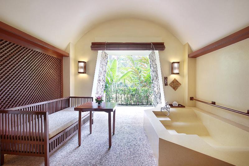 Novotel Bogor Golf Resort image