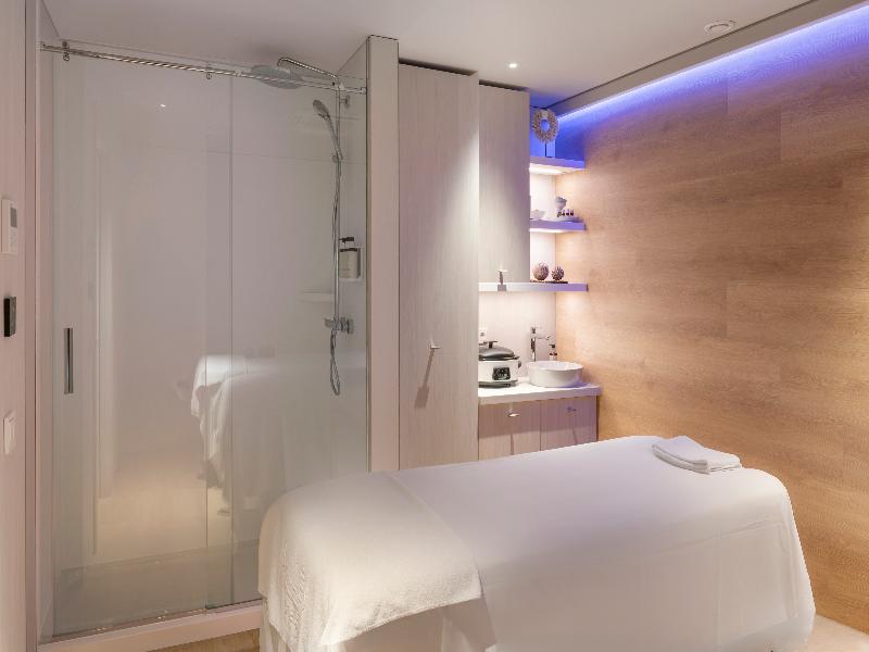 Salles Hotel Aeroport de Girona image