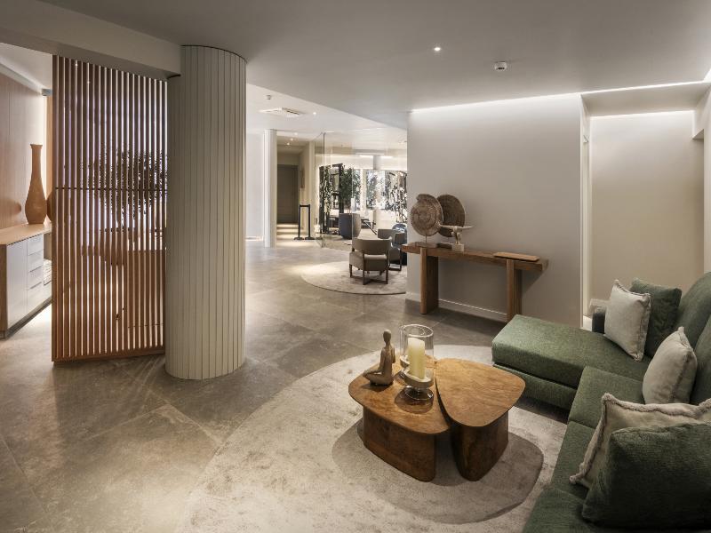 Salles Hotel Aeroport de Girona image