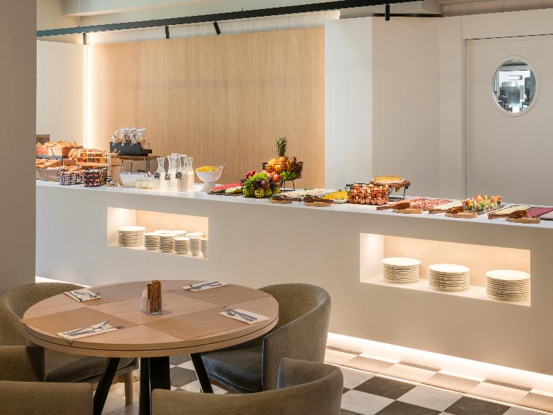 Salles Hotel Aeroport de Girona image