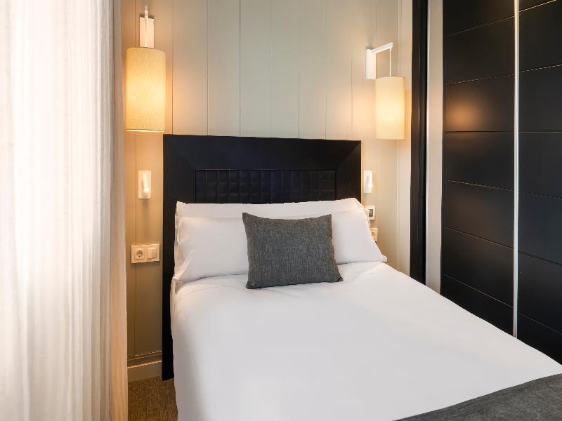 Salles Hotel Aeroport de Girona image