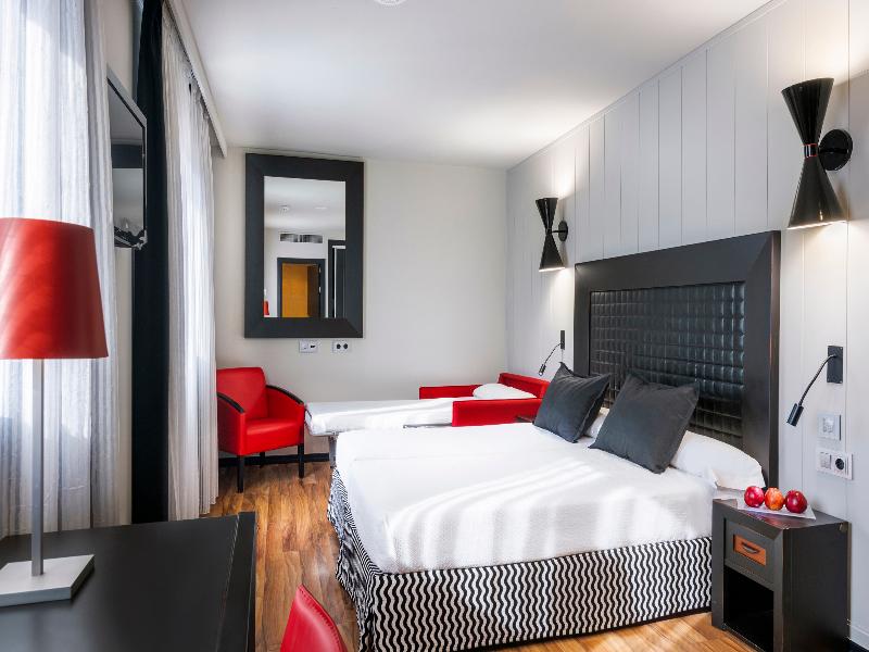 Salles Hotel Aeroport de Girona image