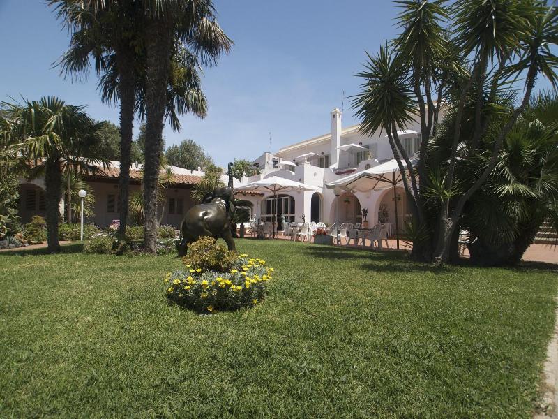 Corona Hotel image