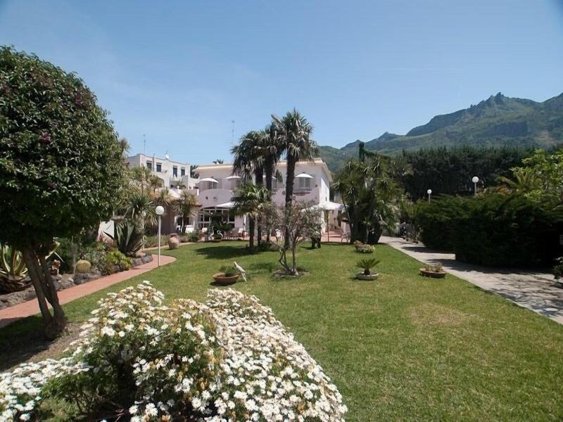 Corona Hotel image