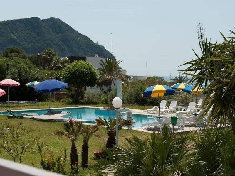 Corona Hotel image