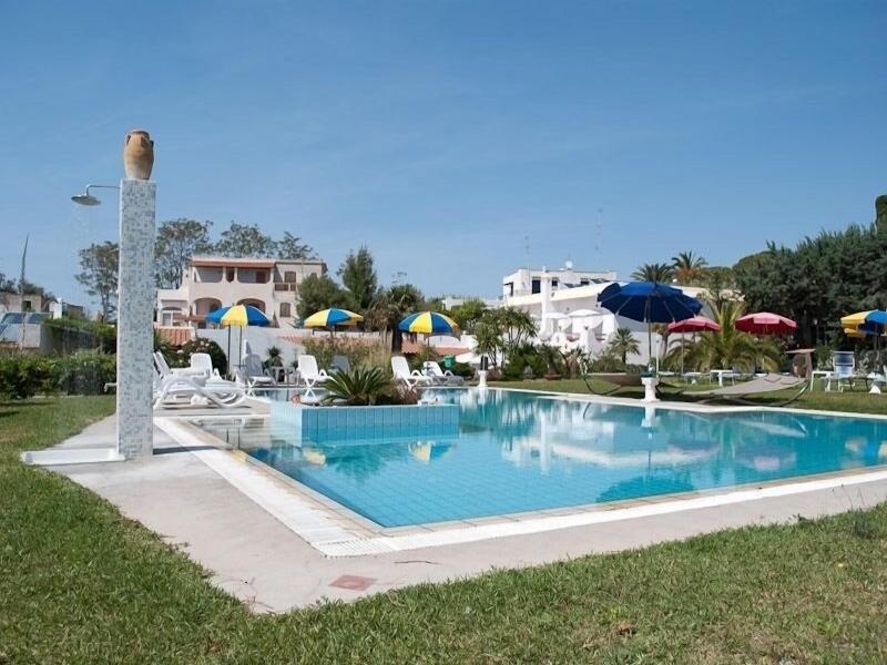 Corona Hotel image