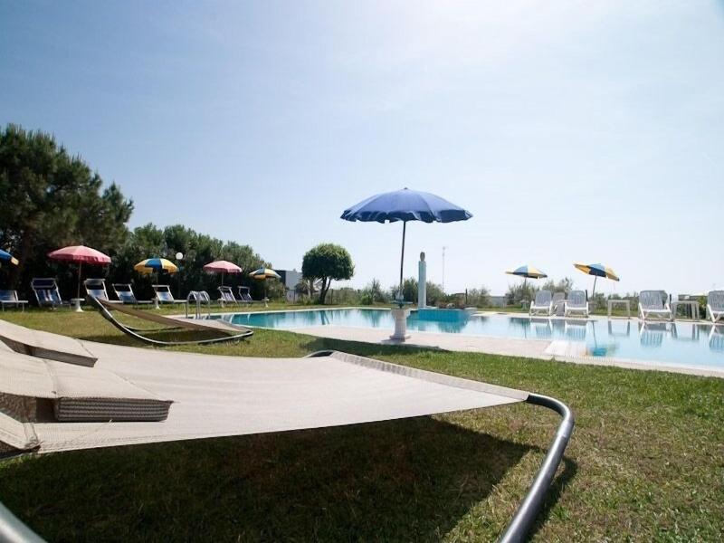 Corona Hotel image