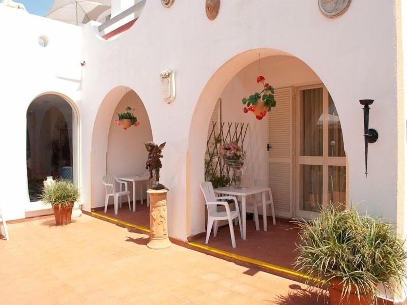 Corona Hotel image