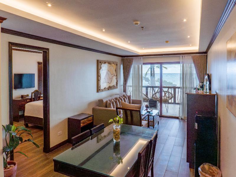 Red Coconut Beach Hotel image
