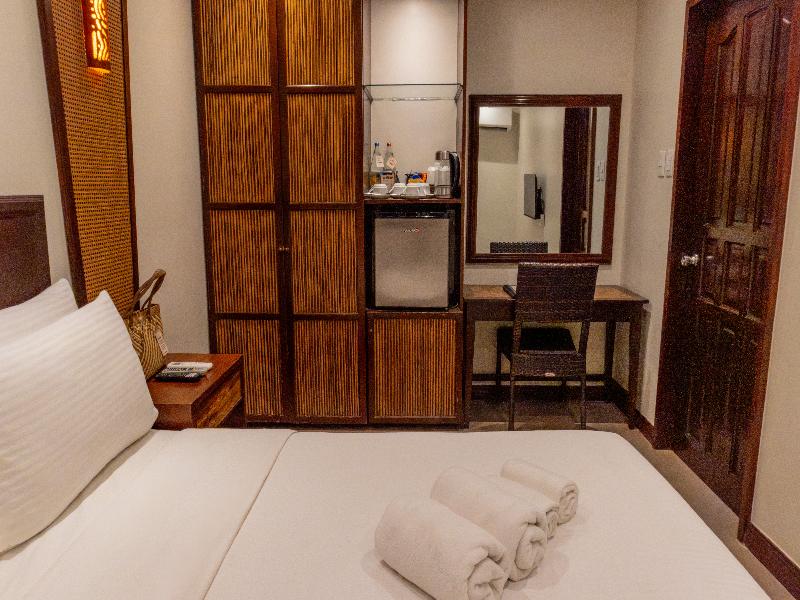 Red Coconut Beach Hotel image