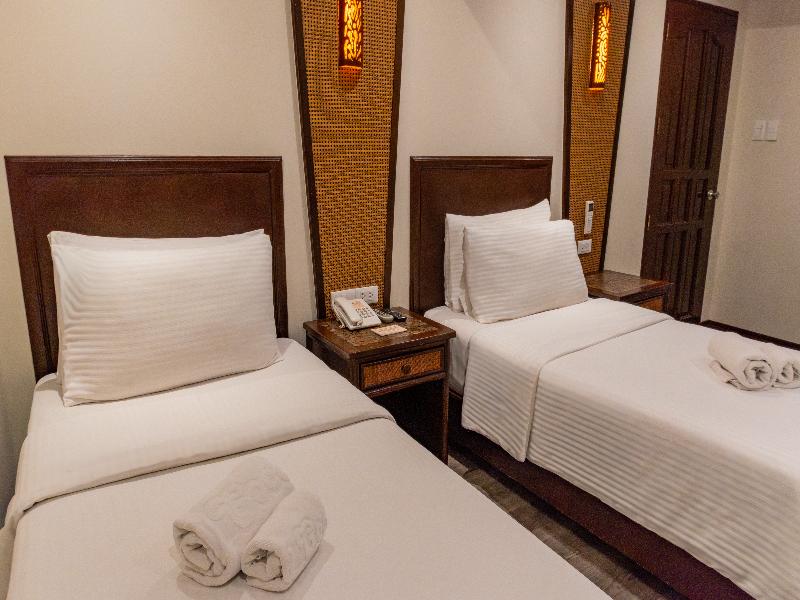 Red Coconut Beach Hotel image