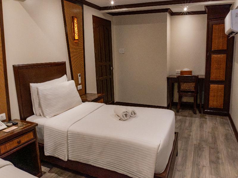Red Coconut Beach Hotel image